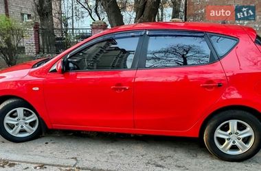 Хэтчбек Hyundai i30 2008 в Киеве