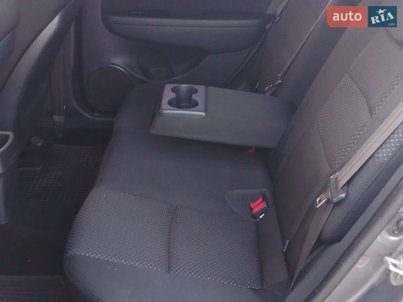 Универсал Hyundai i30 2011 в Желтых Водах