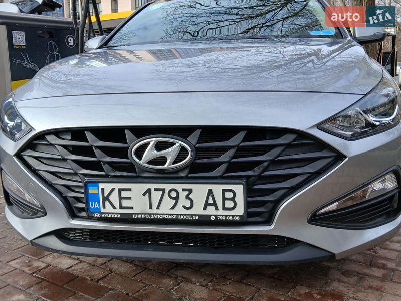 Хэтчбек Hyundai i30 2023 в Днепре фото Хэтчбек Hyundai i30 2023 в Днепре