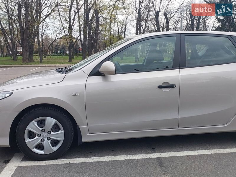Хэтчбек Hyundai i30 2010 в Николаеве