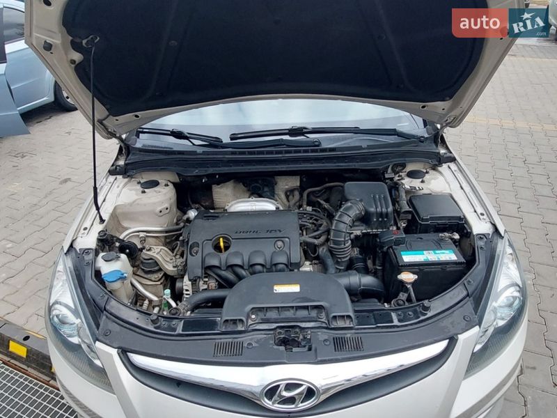 Хэтчбек Hyundai i30 2010 в Николаеве