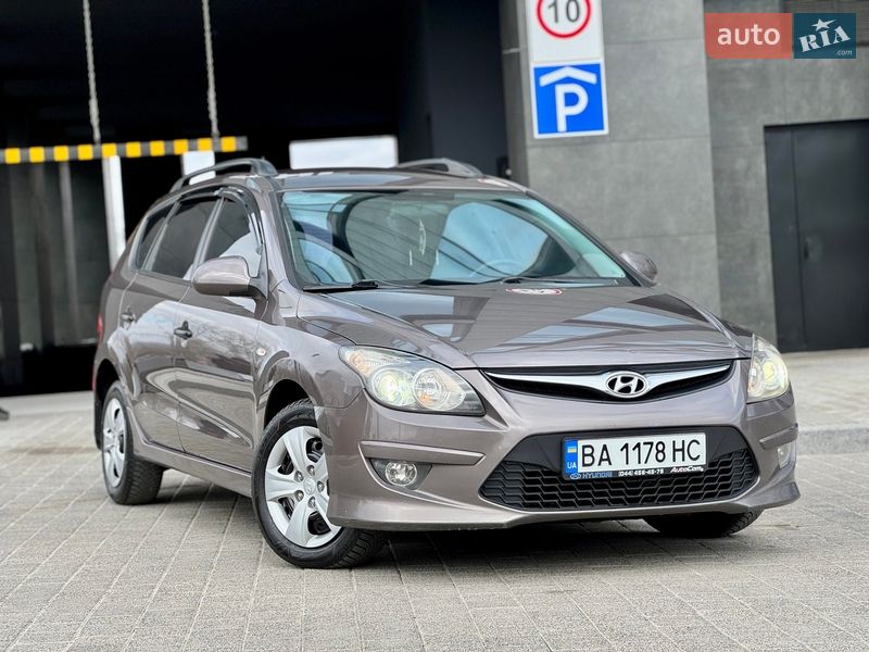Универсал Hyundai i30 2011 в Киеве фото 2 Универсал Hyundai i30 2011 в Киеве