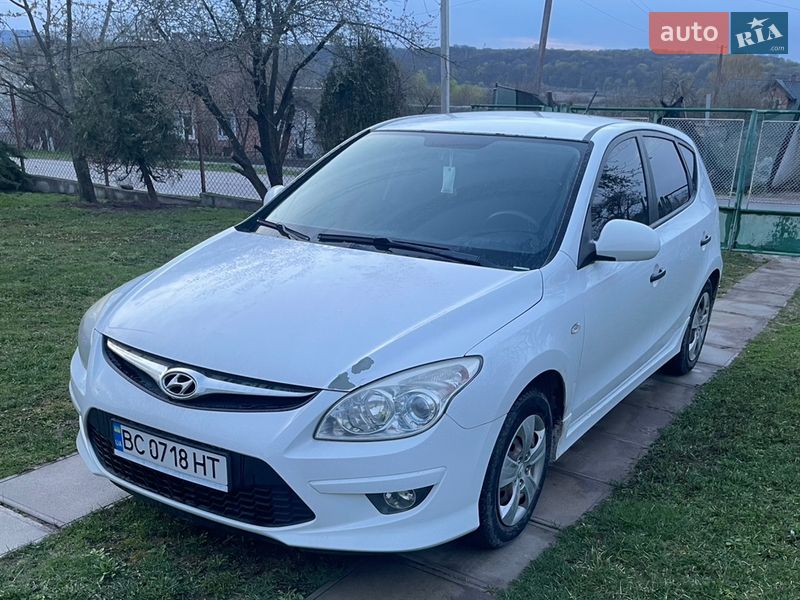 Хэтчбек Hyundai i30 2011 в Львове фото 3 Хэтчбек Hyundai i30 2011 в Львове