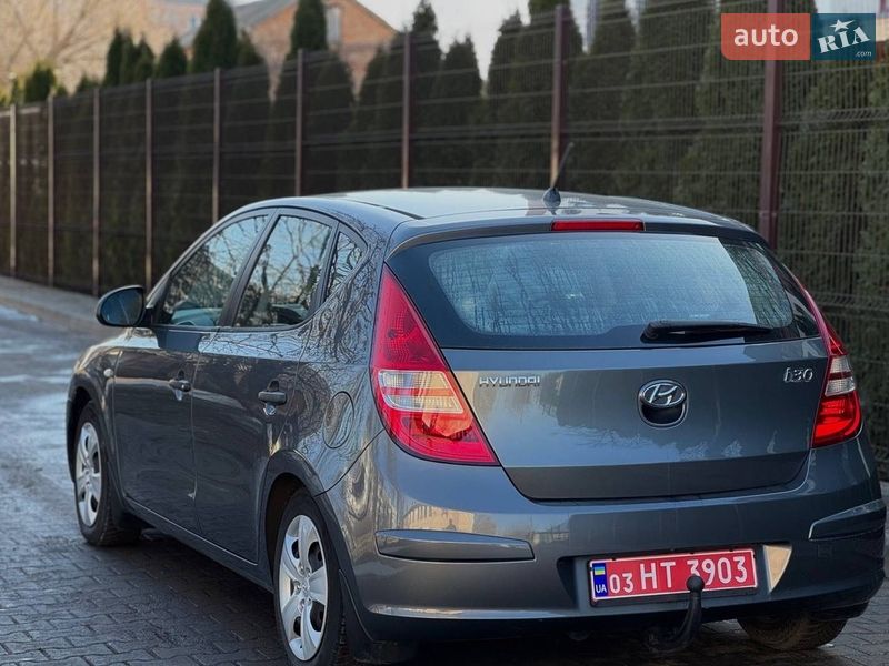 Хэтчбек Hyundai i30 2009 в Вознесенске