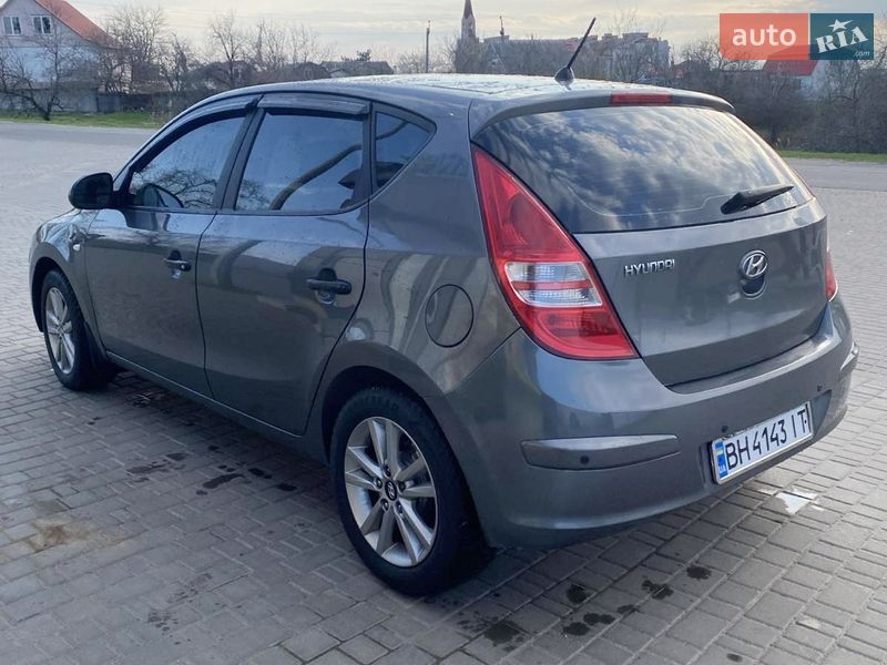 Хэтчбек Hyundai i30 2008 в Одессе