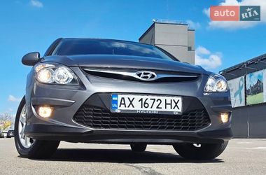 Хэтчбек Hyundai i30 2011 в Киеве