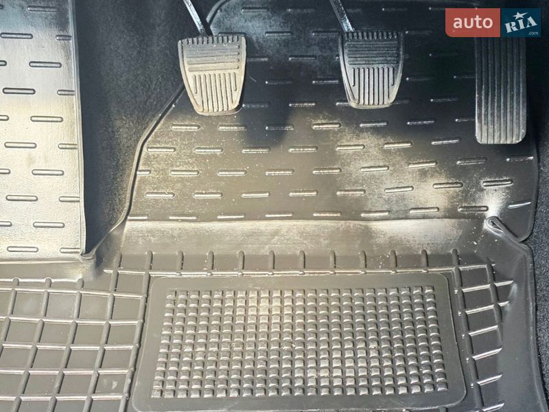 Хэтчбек Hyundai i30 2011 в Киеве фото 54 Хэтчбек Hyundai i30 2011 в Киеве