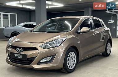 Хэтчбек Hyundai i30 2012 в Харькове