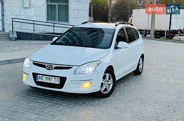 Универсал Hyundai i30 2008 в Полтаве