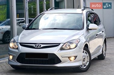 Универсал Hyundai i30 2012 в Днепре