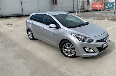Универсал Hyundai i30 2012 в Киеве