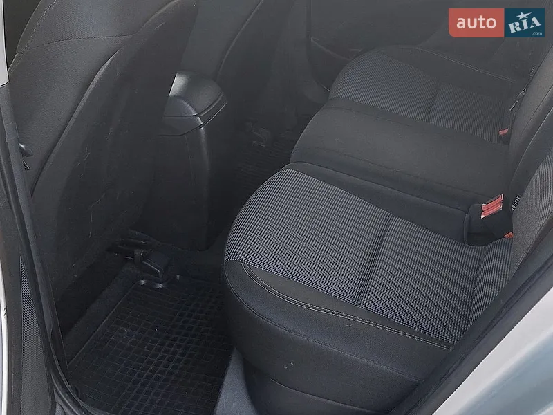 Hyundai i30 2014 VIN TMAD251UBEJ236211 фото оголошення 12 з 45