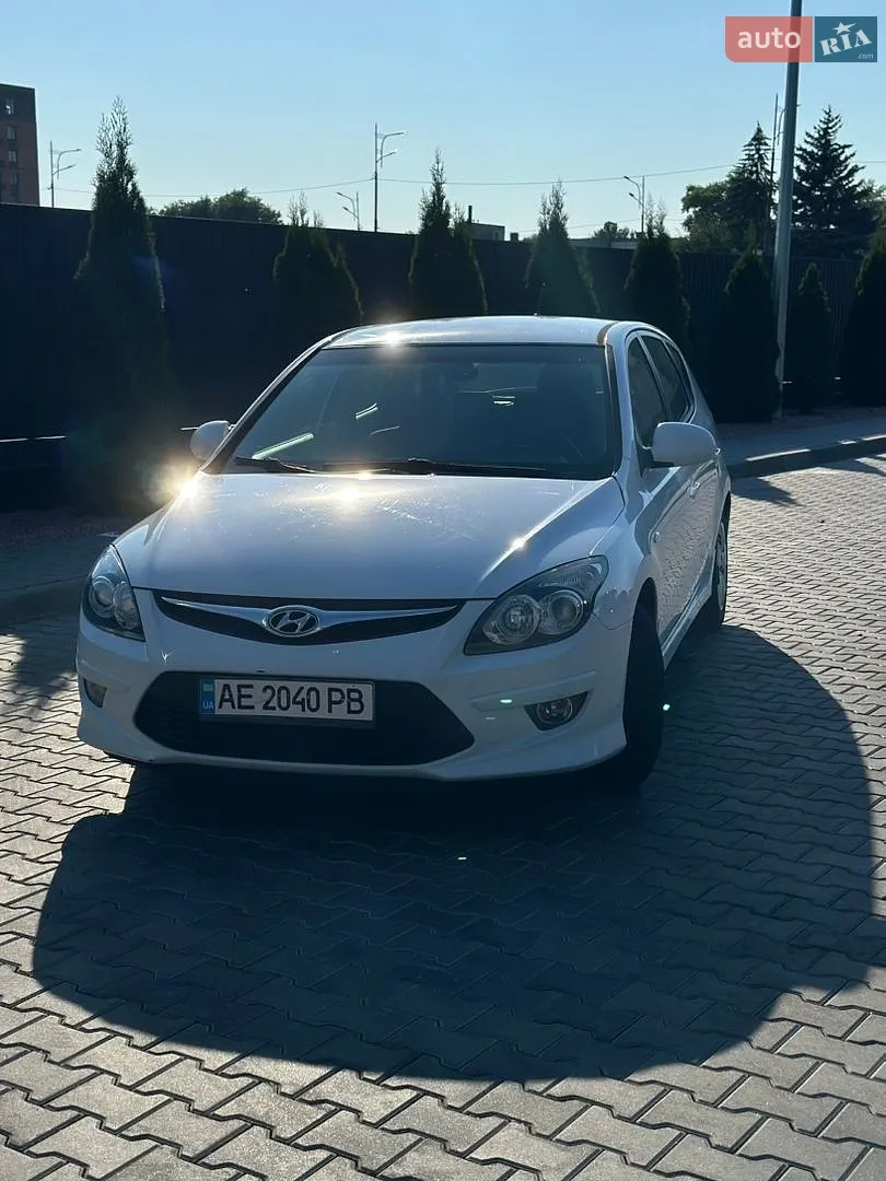 2010 Hyundai i30 - фото 1