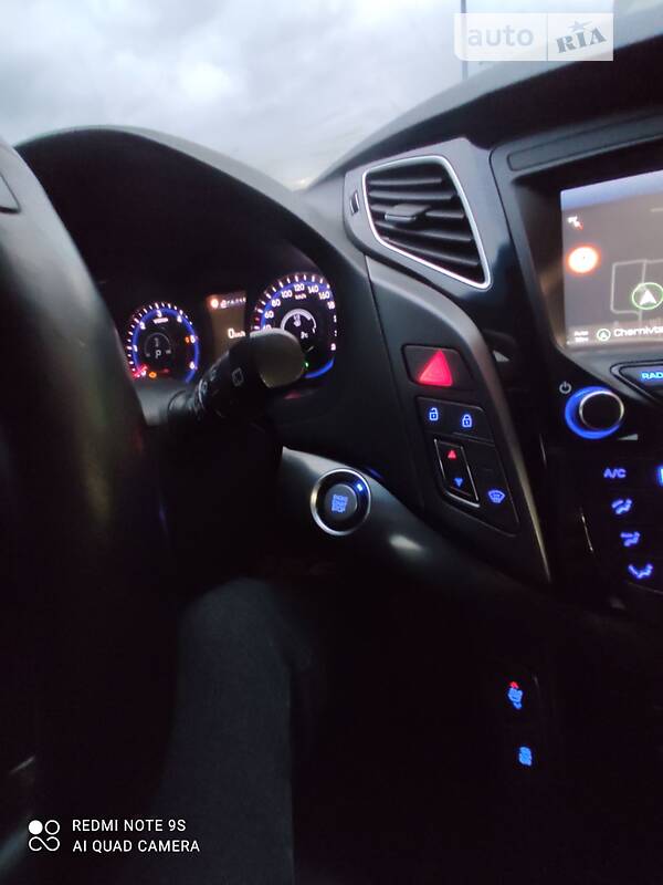 Универсал Hyundai i40 2016 в Черновцах