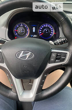 Универсал Hyundai i40 2014 в Сарнах