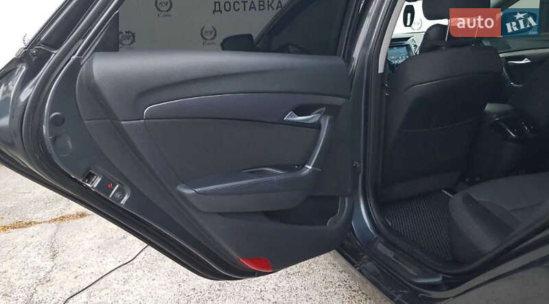 Универсал Hyundai i40 2015 в Черновцах