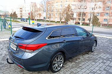 Седан Hyundai i40 2014 в Сарнах