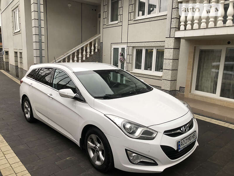 Універсал Hyundai i40 2014 в Тячеві