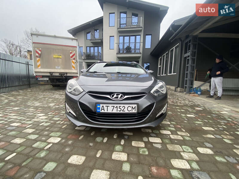 Универсал Hyundai i40 2012 в Вижнице