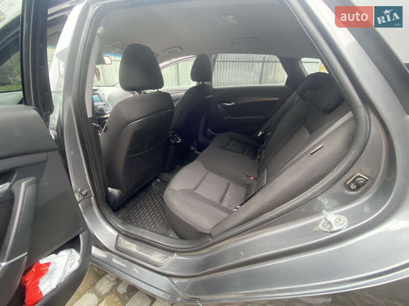 Универсал Hyundai i40 2012 в Вижнице
