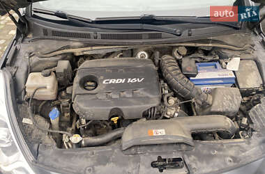 Универсал Hyundai i40 2012 в 