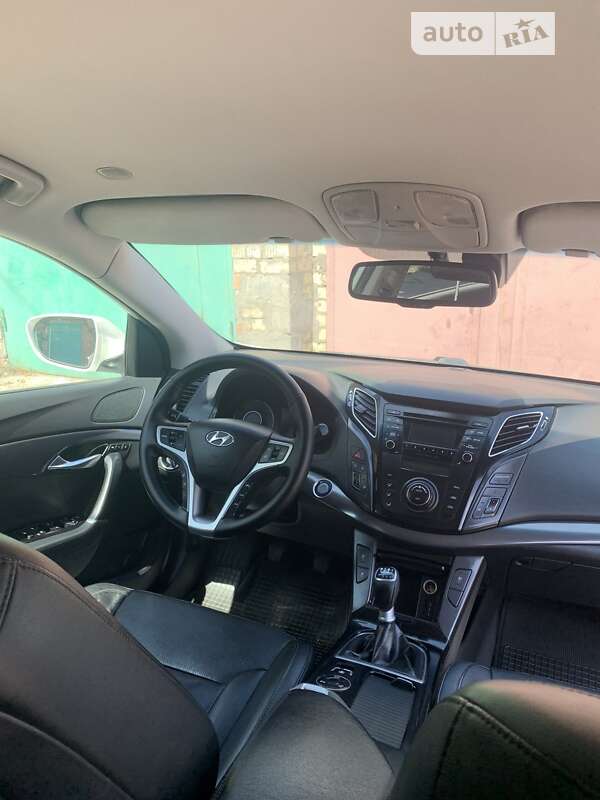 Седан Hyundai i40 2012 в Киеве