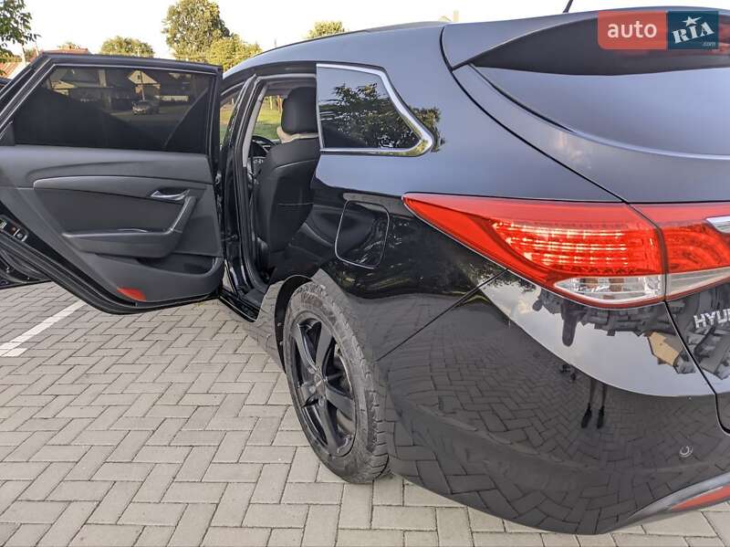 Универсал Hyundai i40 2011 в Дубно