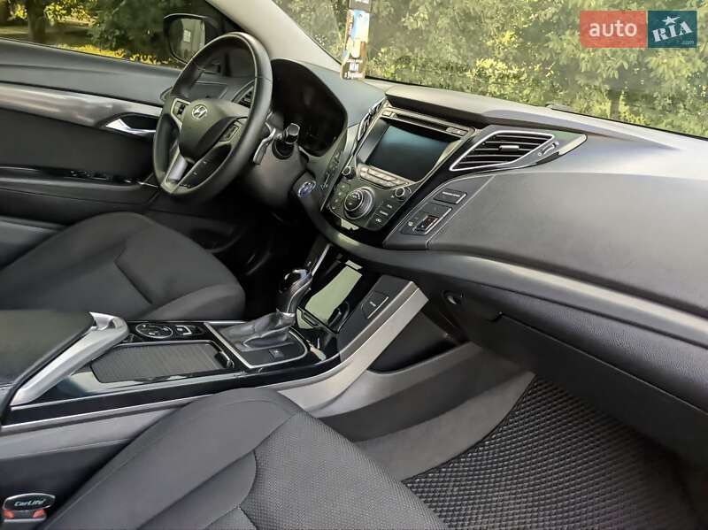 Универсал Hyundai i40 2011 в Дубно