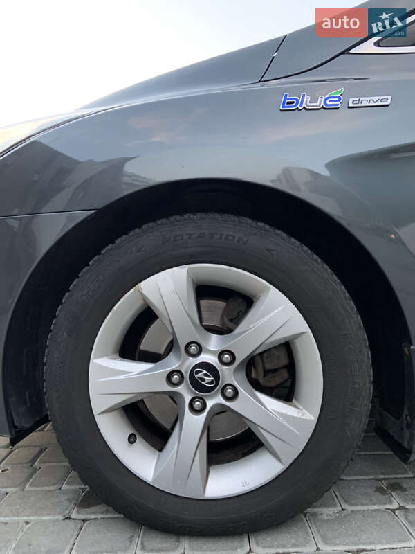 Седан Hyundai i40 2011 в Ивано-Франковске фото 18 Седан Hyundai i40 2011 в Ивано-Франковске