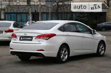 Седан Hyundai i40 2012 в Киеве