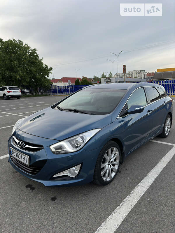 Универсал Hyundai i40 2012 в Ужгороде