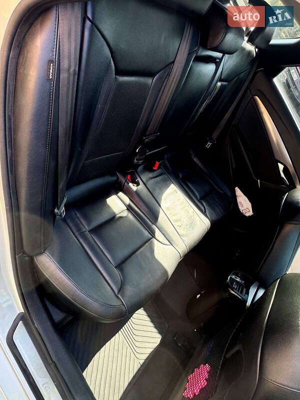 Універсал Hyundai i40 2011 в Золочеві