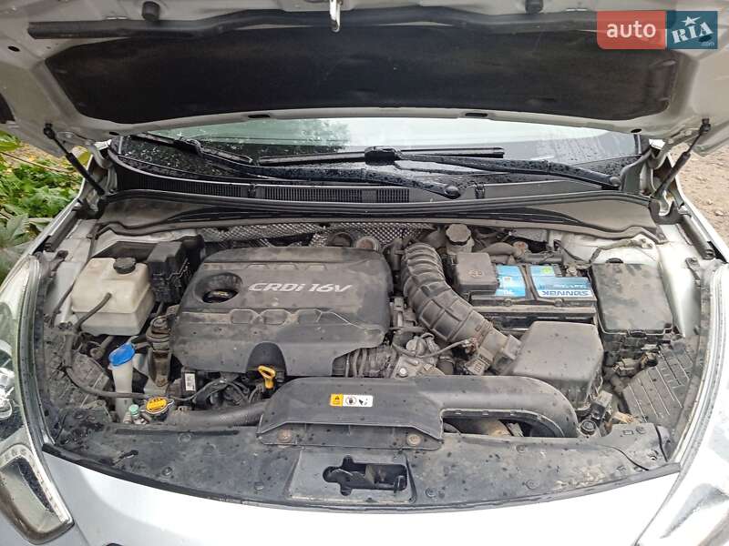 Универсал Hyundai i40 2012 в Иларионовом