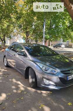 Седан Hyundai i40 2012 в Измаиле