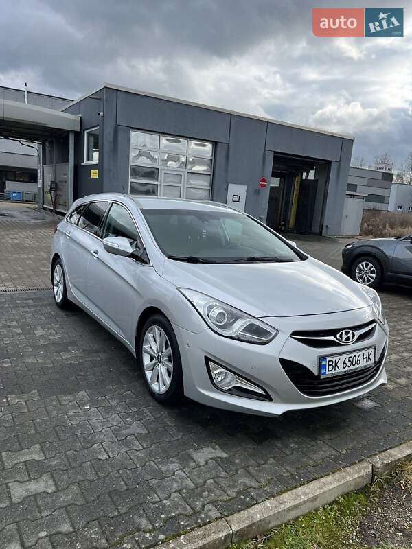 Універсал Hyundai i40 2012 в Луцьку