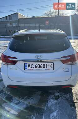 Универсал Hyundai i40 2011 в Нововолынске