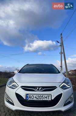 Універсал Hyundai i40 2011 в Ужгороді