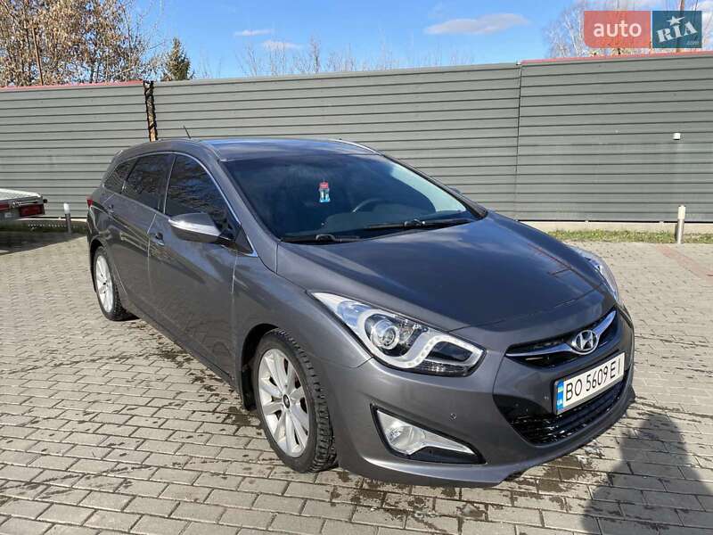 Універсал Hyundai i40 2011 в Радивиліві