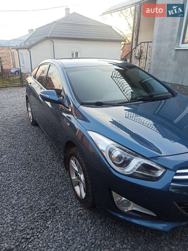 Седан Hyundai i40 2012 в Ивано-Франковске
