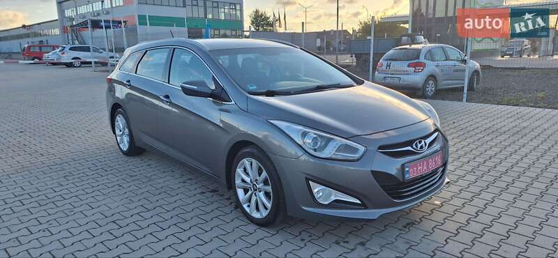 Універсал Hyundai i40 2012 в Нововолинську