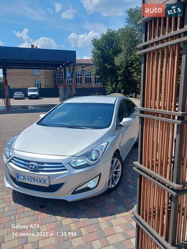 Седан Hyundai i40 2014 в Белозерье