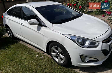 Седан Hyundai i40 2013 в Ужгороде