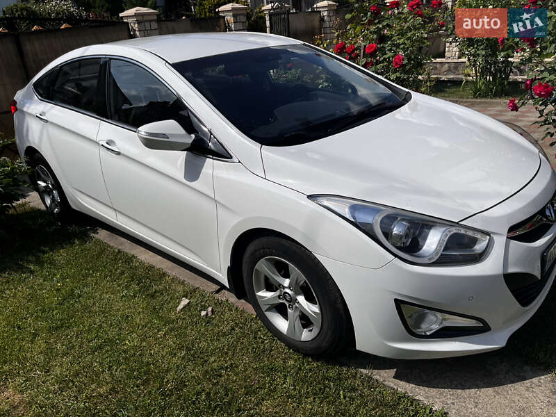 Седан Hyundai i40 2013 в Ужгороде фото Седан Hyundai i40 2013 в Ужгороде