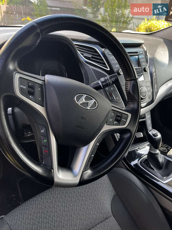 Седан Hyundai i40 2013 в Ужгороде фото 5 Седан Hyundai i40 2013 в Ужгороде