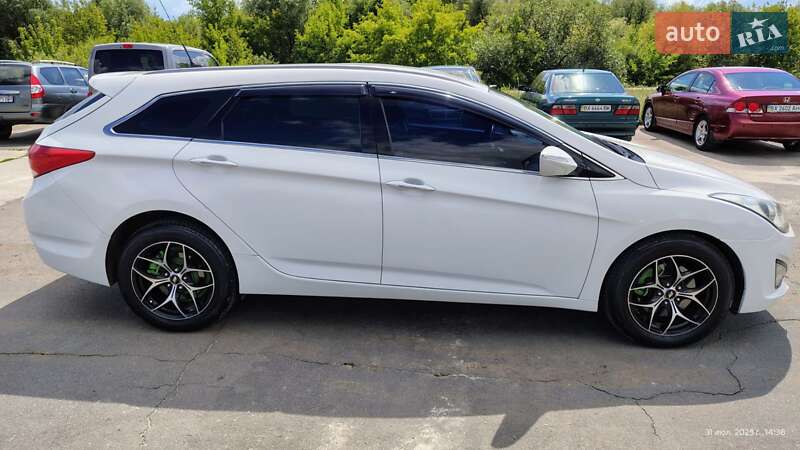 Универсал Hyundai i40 2012 в Нетешине