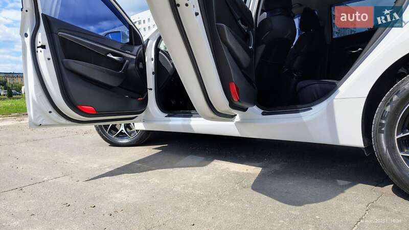 Универсал Hyundai i40 2012 в Нетешине
