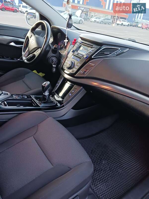 Универсал Hyundai i40 2015 в Мукачево