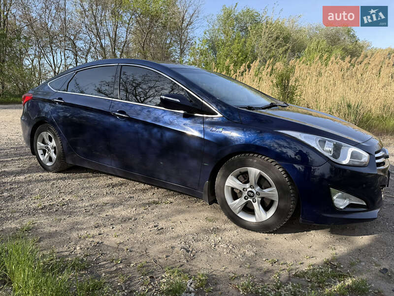 Седан Hyundai i40 2011 в Кривом Роге
