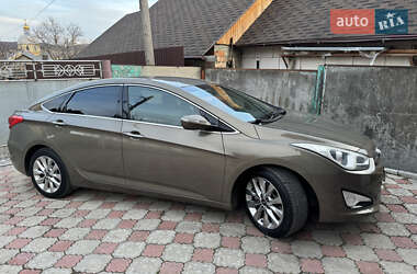 Седан Hyundai i40 2011 в Чернівцях