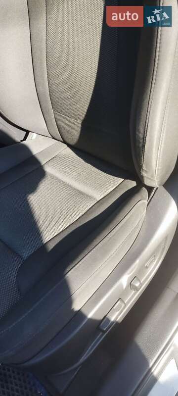 Универсал Hyundai i40 2013 в Днепре